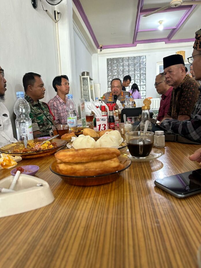 Jumat Curhat di Warung Kopi, Kapolresta Bulungan Terima Saran dan Masukkan dari Warga