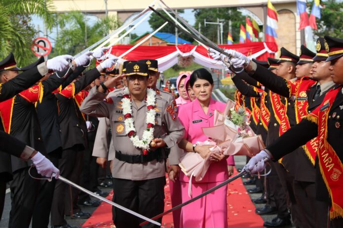 Pucuk Kepemimpinan Polda Kaltara Beralih, Irjen Pol Hary Sudwijanto Gantikan Irjen Pol Daniel Adityajaya