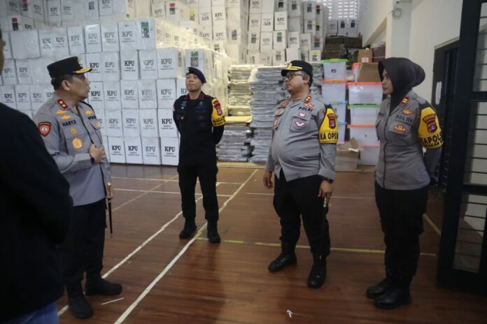 Ini Arahan Kapolda Kaltara Usai Meninjau Gudang Logistik Pemilu