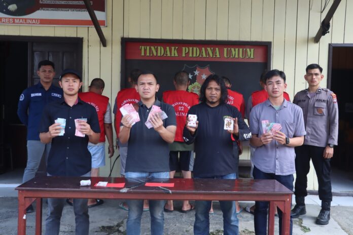 Lima Pejudi Serta Uang Tunai Puluhan Juta Dibekuk Polisi