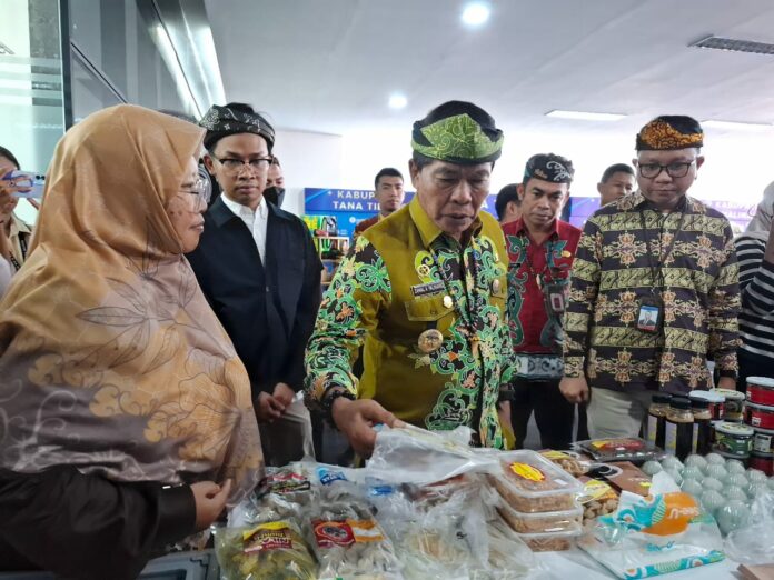 Soroti Packaging Ikan Bandeng, Gubernur Minta Dikemas Lebih Unik