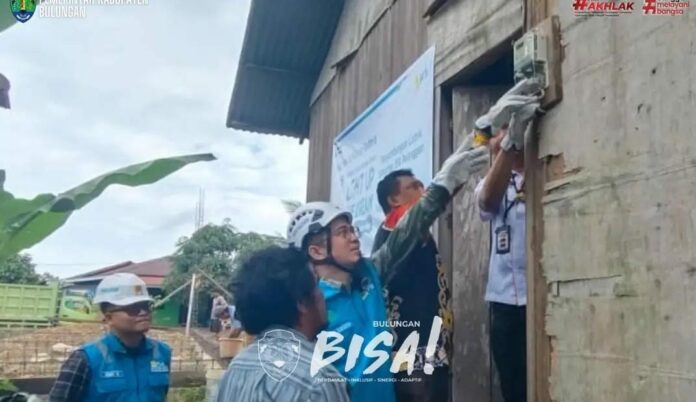 PLN UP3 Kaltara Salurkan Listrik Gratis untuk Warga Kurang Mampu di Tanjung Selor