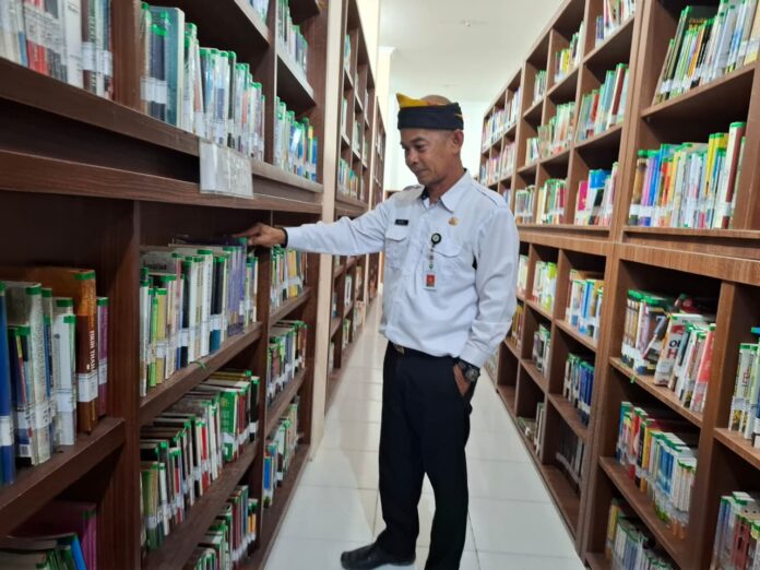 Dorongan Layanan Malam di Perpustakaan Bulungan, Disambut dengan Inovasi Kafe Buku